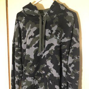 Men's Under Armour Camo Hoodie - XXL
